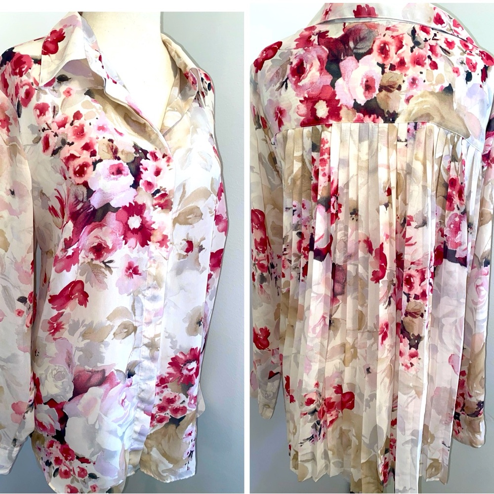 CHAPS Floral Print Women's Top With Pleated Back Detail - Size XL/1X - EUC